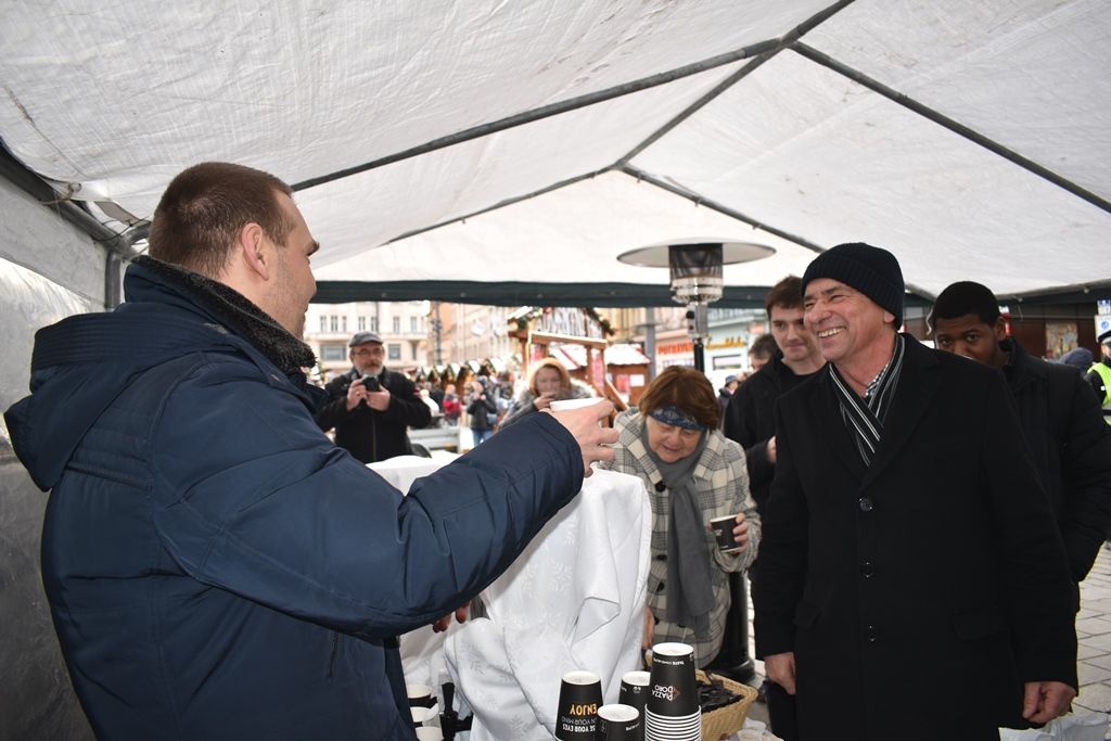 Vánoční punč (fotografie: A. Jarošová, 23.12.2019)