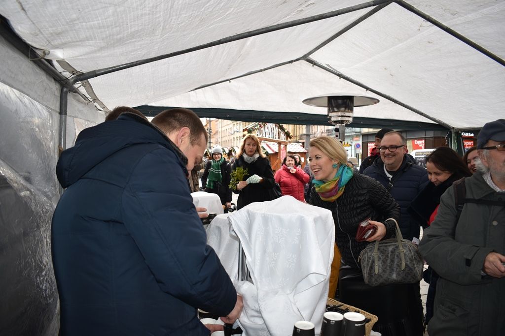 Vánoční punč (fotografie: A. Jarošová, 23.12.2019)