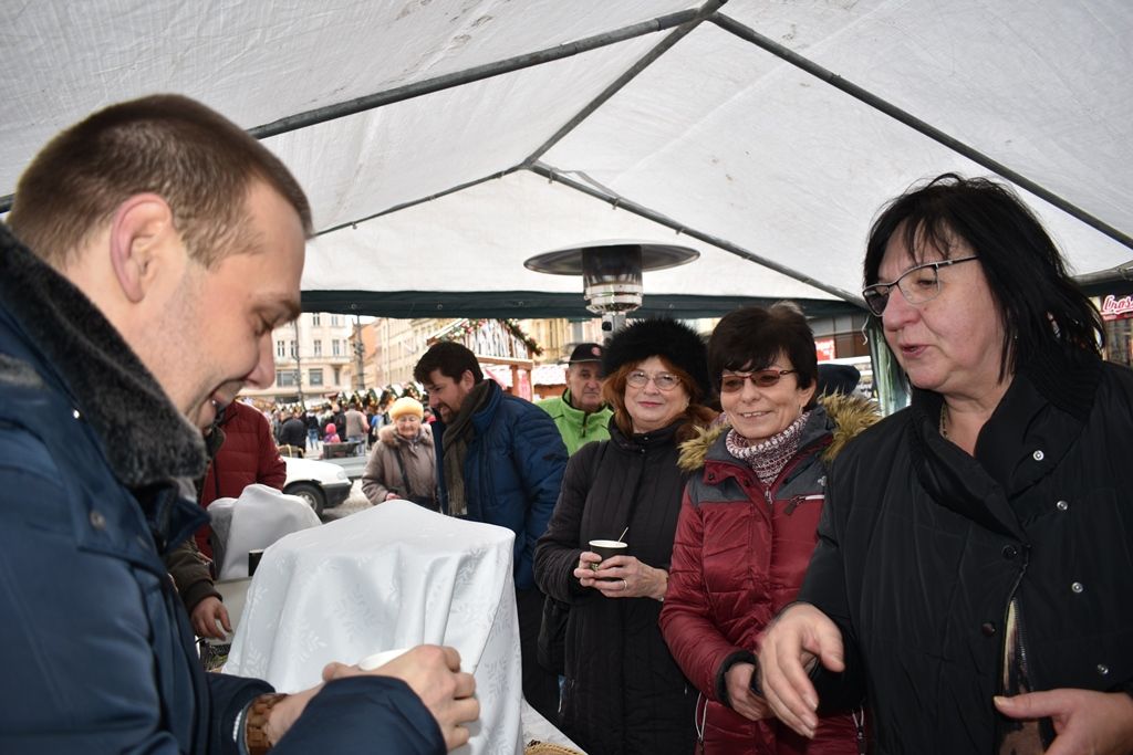 Vánoční punč (fotografie: A. Jarošová, 23.12.2019)