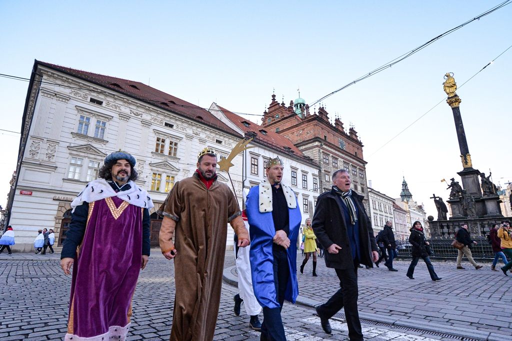 Tříkrálová sbírka slavnostně začala na plzeňské radnici (foto: M. Pecuch, 6. a 7.1.2020)