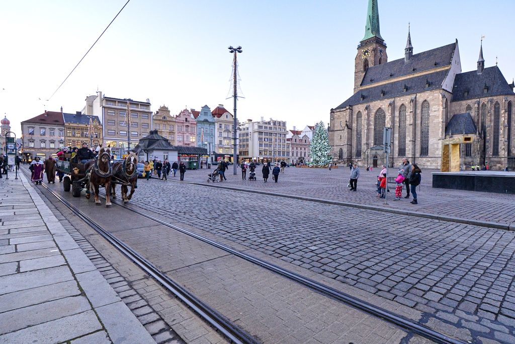 Tříkrálová sbírka slavnostně začala na plzeňské radnici (foto: M. Pecuch, 6. a 7.1.2020)