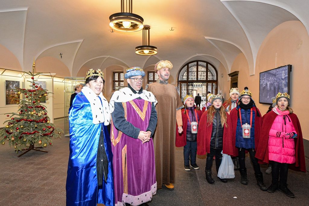 Tříkrálová sbírka slavnostně začala na plzeňské radnici (foto: M. Pecuch, 6. a 7.1.2020)