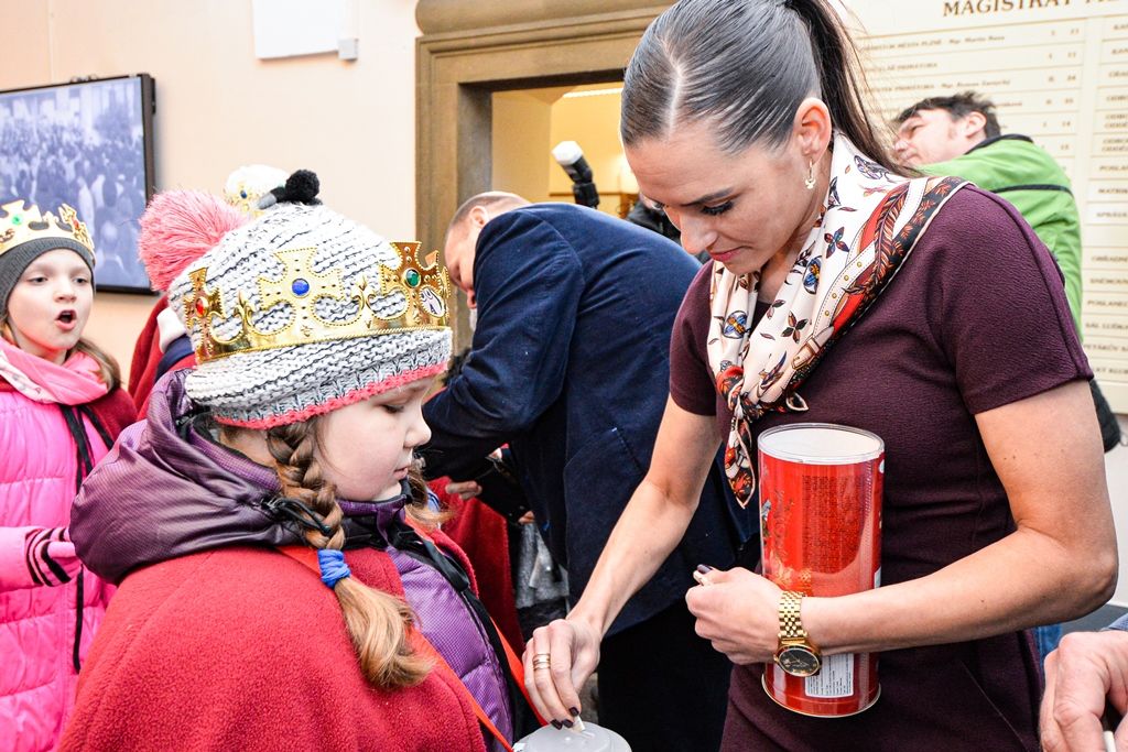 Tříkrálová sbírka slavnostně začala na plzeňské radnici (foto: M. Pecuch, 6. a 7.1.2020)