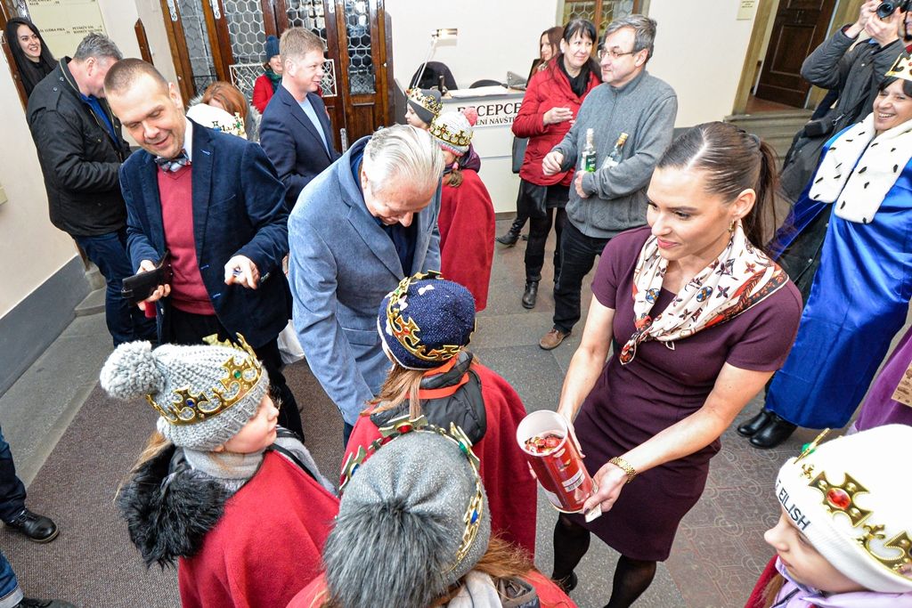 Tříkrálová sbírka slavnostně začala na plzeňské radnici (foto: M. Pecuch, 6. a 7.1.2020)