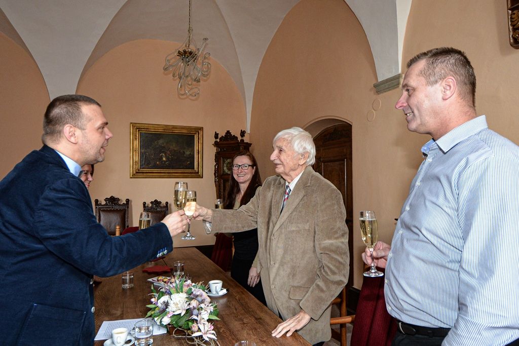 Primátor poblahopřál Zdeňku Bláhovi k životnímu jubileu (foto: M. Pecuch, 14.1.2020)