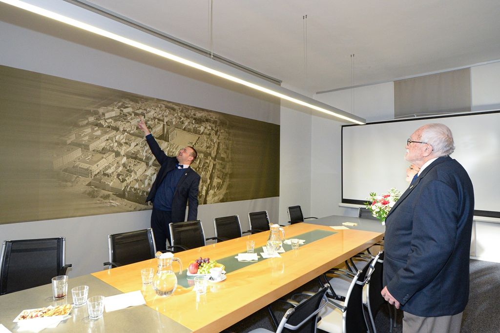 Primátor pogratuloval profesoru Zdeňku Mračkovi k 90. narozeninám (foto: M. Pecuch, 16.1.2020)