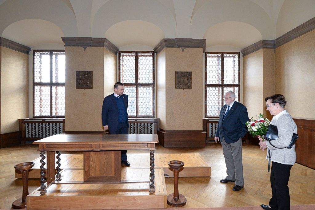 Primátor pogratuloval profesoru Zdeňku Mračkovi k 90. narozeninám (foto: M. Pecuch, 16.1.2020)