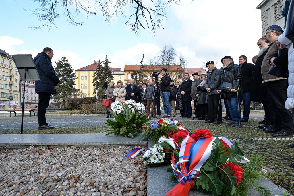Plzeňští radní spolu s občany uctili památku Josefa Hlavatého (foto: M. Pecuch, 20.1.2020)