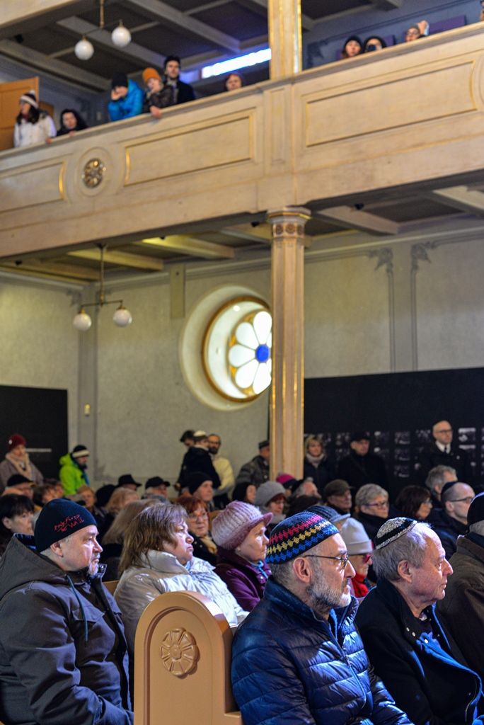 Občané v Plzni uctili památku deportovaných Židů před 78 lety (foto: M. Pecuch, 26.1.2020)