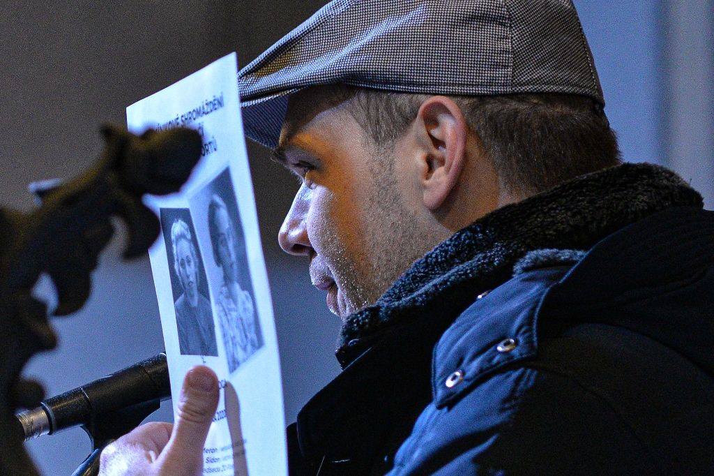 Občané v Plzni uctili památku deportovaných Židů před 78 lety (foto: M. Pecuch, 26.1.2020)