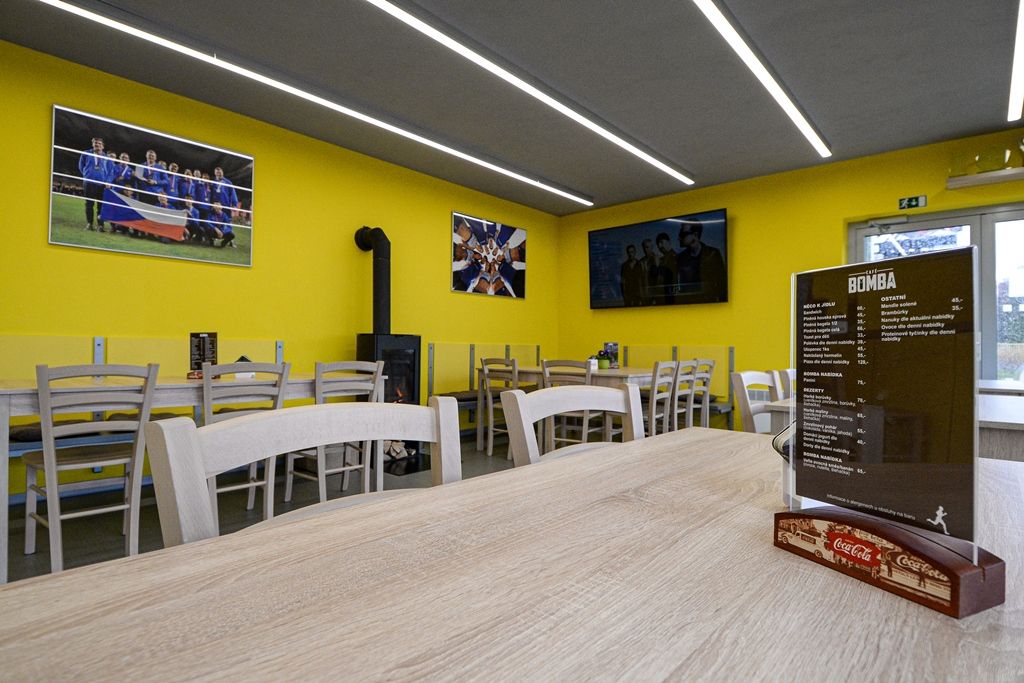 Nová kavárna Bomba Café na Atletickém stadionu města Plzně (foto: M. Pecuch, 28.1.2020)