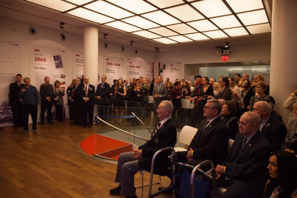 Plzeň zahájila výstavu v New Yorku, přítomni byli i veteráni