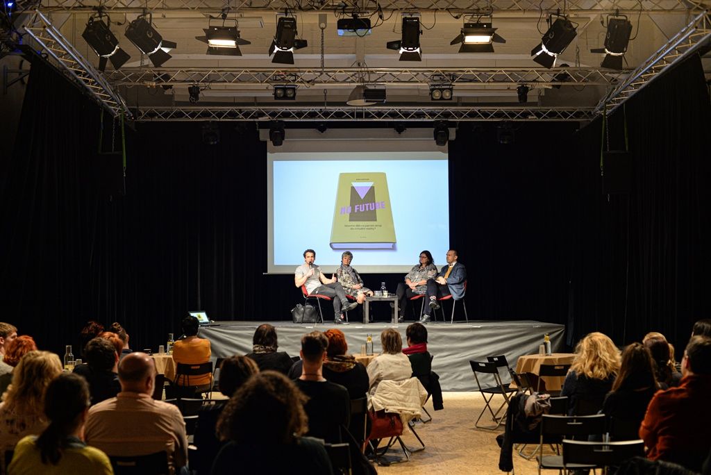 Vezmeme děti na parním stroji do virtuální reality? (foto: M. Pecuch, 4.2.2020)