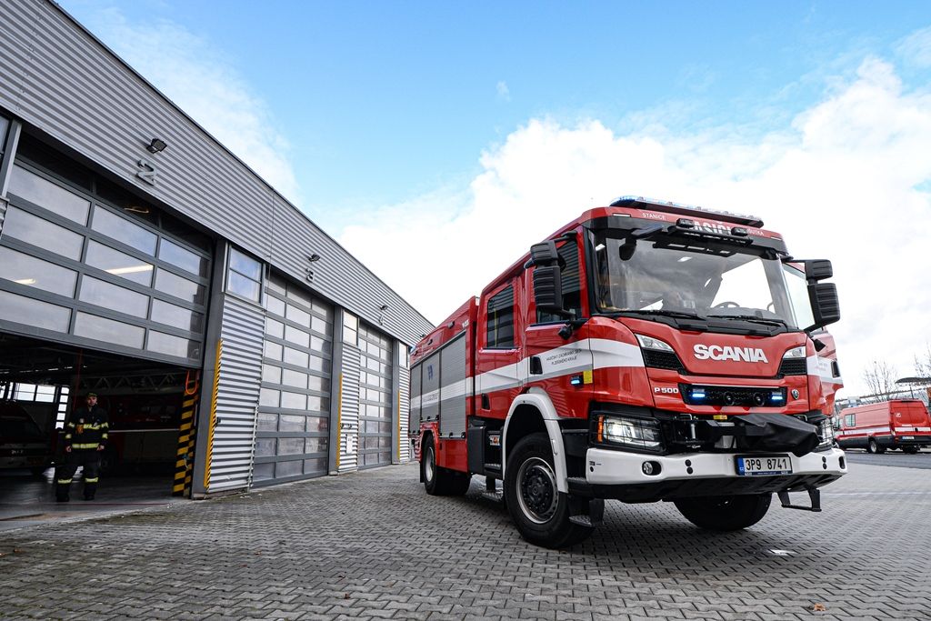 Hasiči v Plzni na Košutce mají novou supermoderní cisternu (foto: M. Pecuch, 28.2.2020)