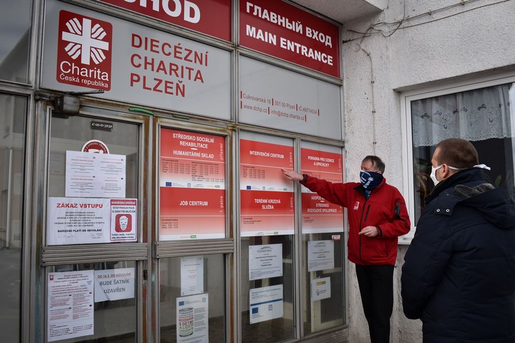 Primátor Plzně zjišťoval situaci v dalších sociálních zařízeních