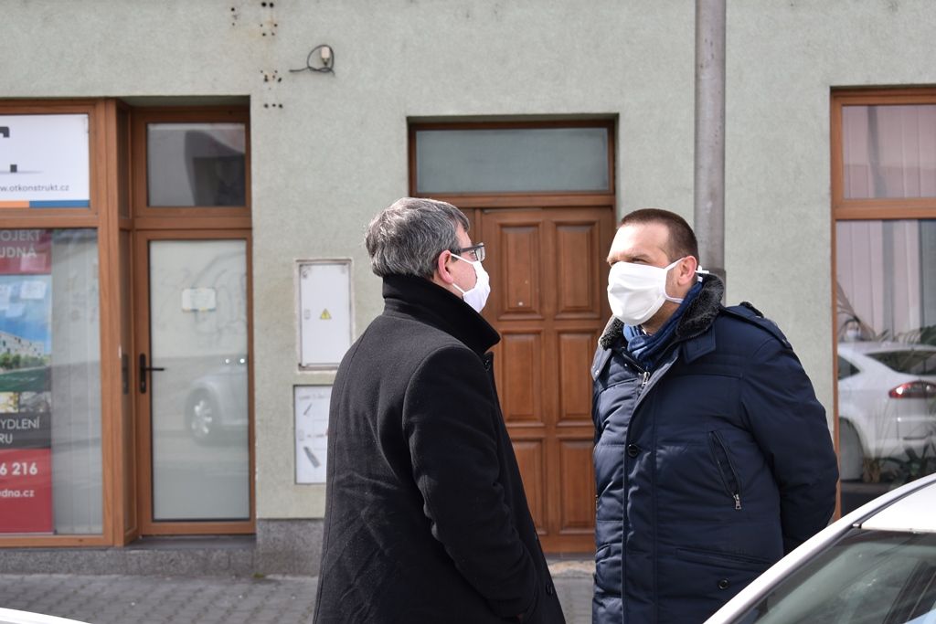 Primátor Plzně zjišťoval situaci v dalších sociálních zařízeních (foto: A. Jarošová, 26.3.2020)