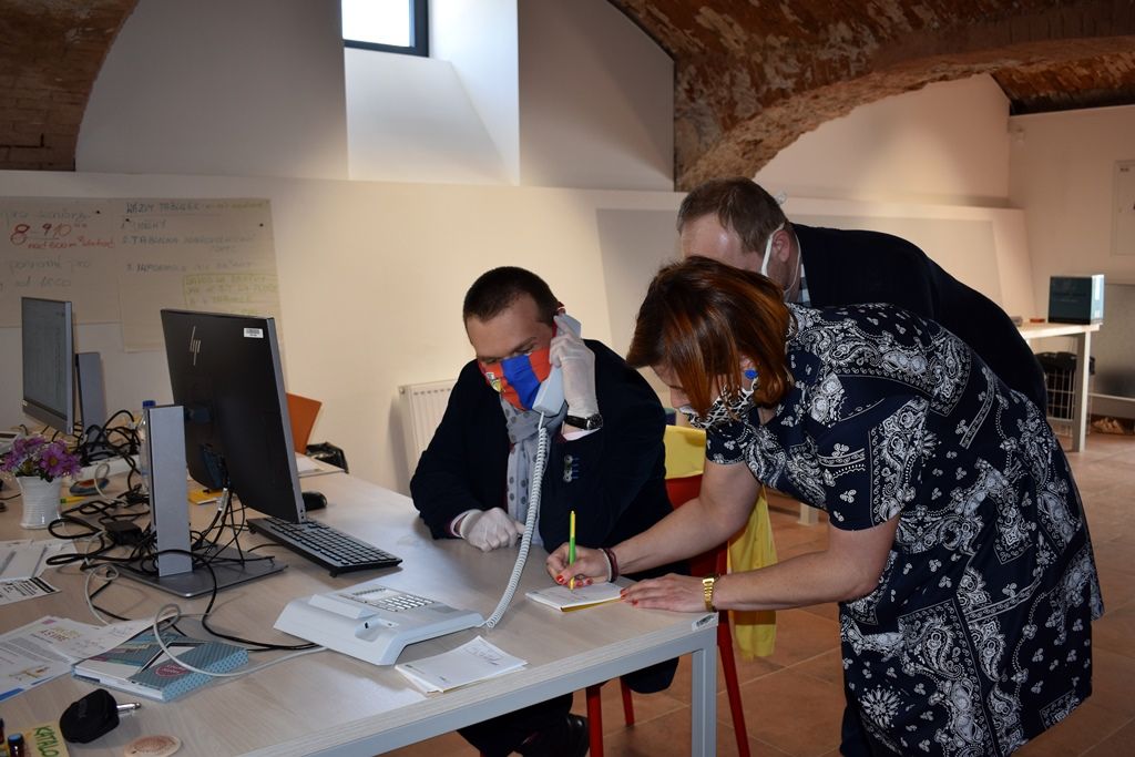 Primátor Baxa navštívil Kontaktní centrum a TOTEM (foto: A. Jarošová, 2.4.2020)