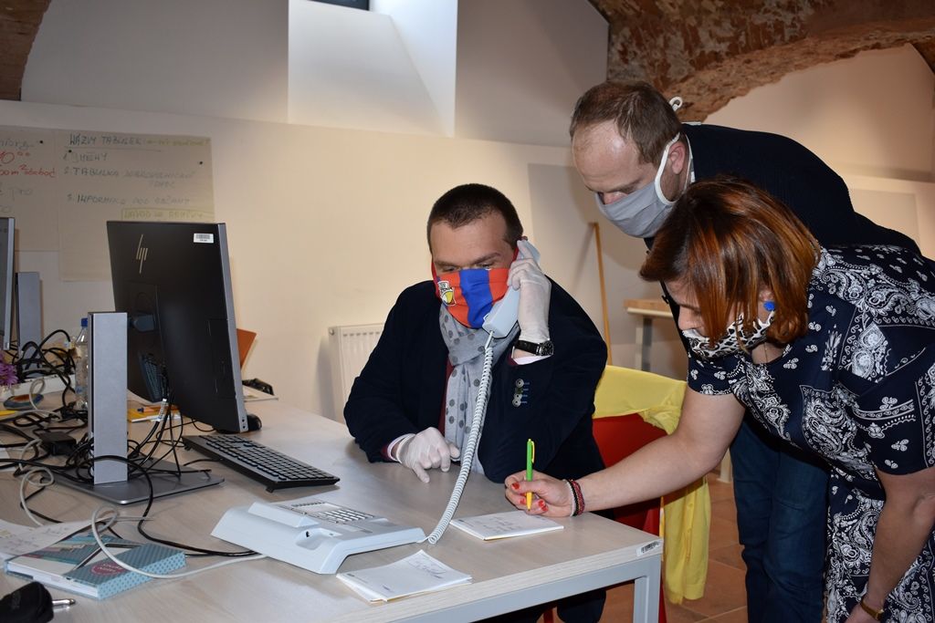 Primátor Baxa navštívil Kontaktní centrum a TOTEM (foto: A. Jarošová, 2.4.2020)