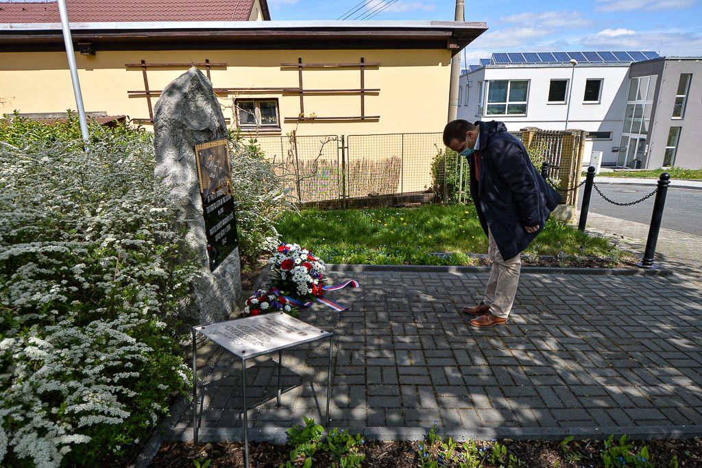 Křimice a Litice vzpomněli na padlé americké letce (foto: M. Pecuch, 25.4.2020)