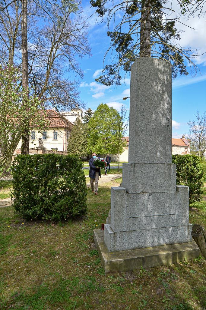 Křimice a Litice vzpomněli na padlé americké letce (foto: M. Pecuch, 25.4.2020)
