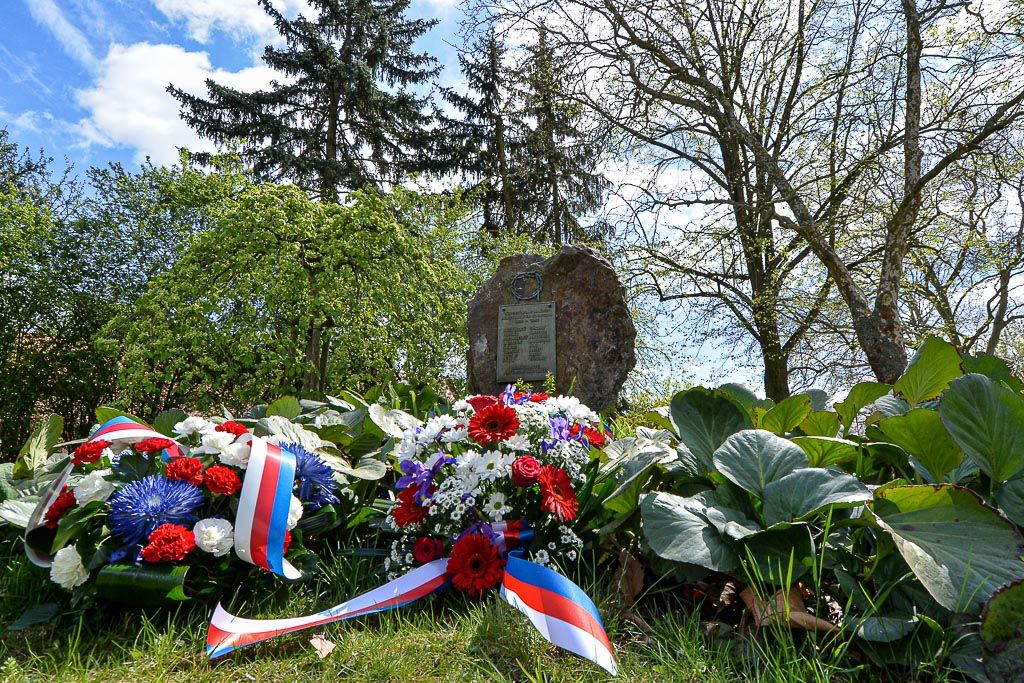 Křimice a Litice vzpomněli na padlé americké letce (foto: M. Pecuch, 25.4.2020)