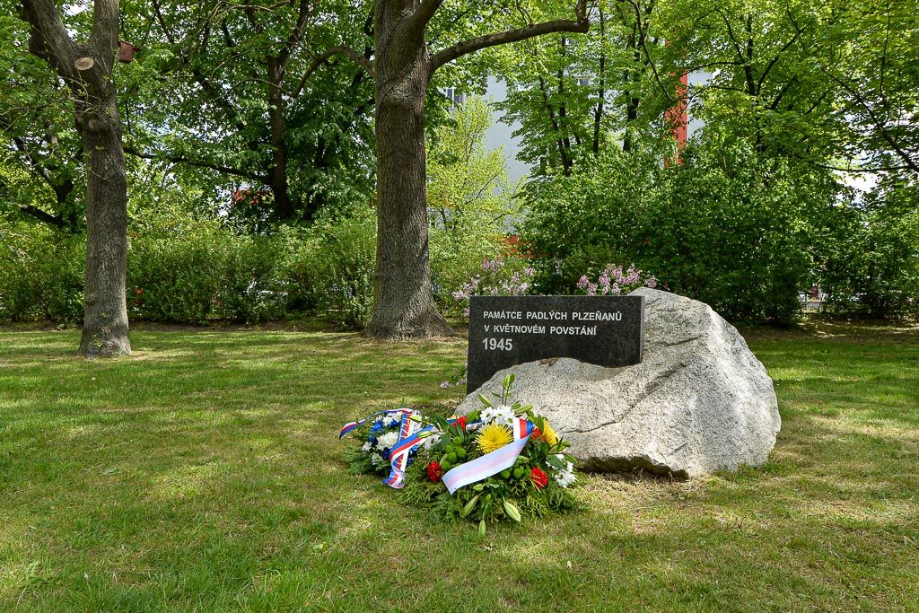 Slavnosti svobody 2020 - Pietní akty nám. Míru a Husova ul. (foto: M. Pecuch/P. Osvald, 4.5.2020)