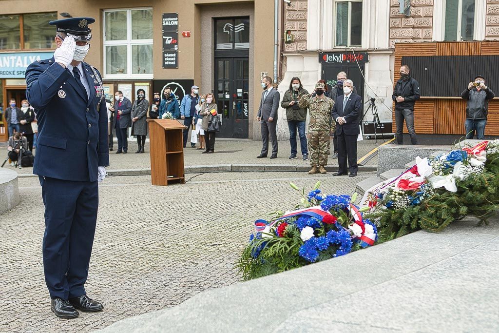 Slavnosti svobody 2020 - Pietní akt Díky, Ameriko! (foto: R. Muchka, 6.5.2020)