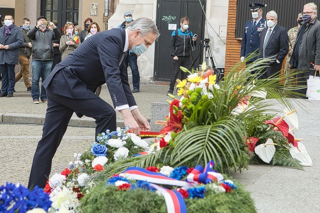 Slavnosti svobody 2020 - Pietní akt Díky, Ameriko! (foto: R. Muchka, 6.5.2020)