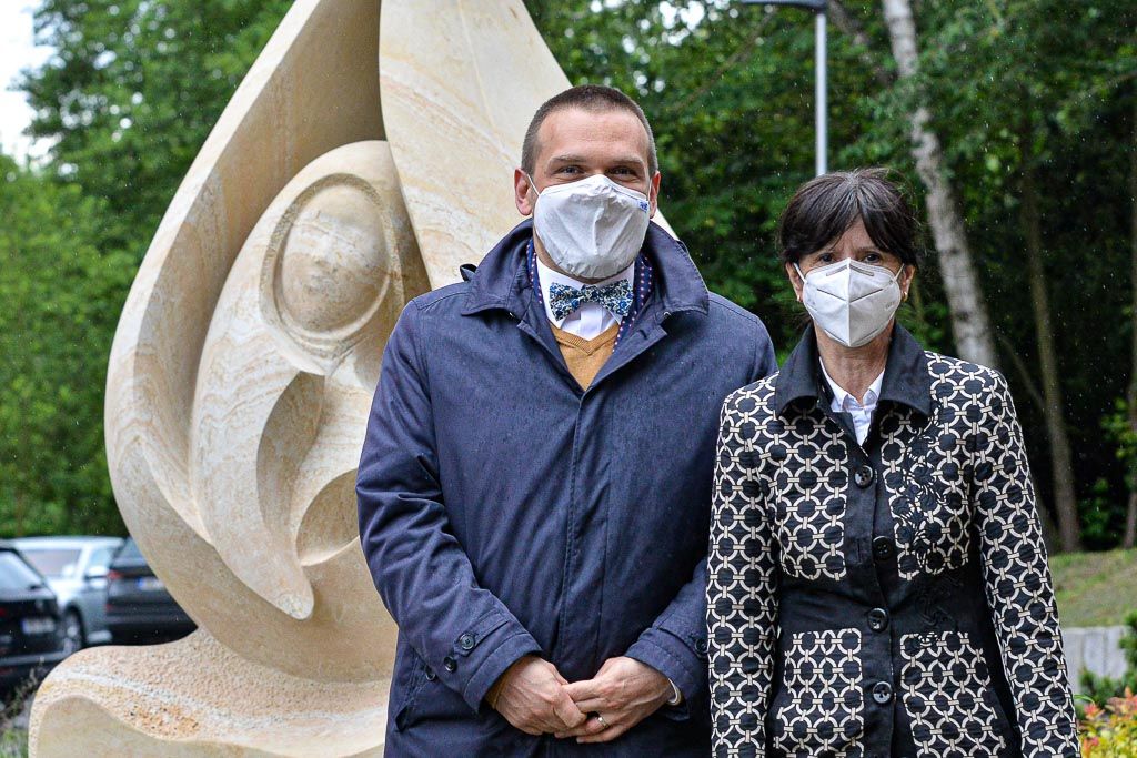 Socha svaté Anežky České zdobí atrium Nemocnice Privamed (foto: M. Pecuch, 28.5.2020)