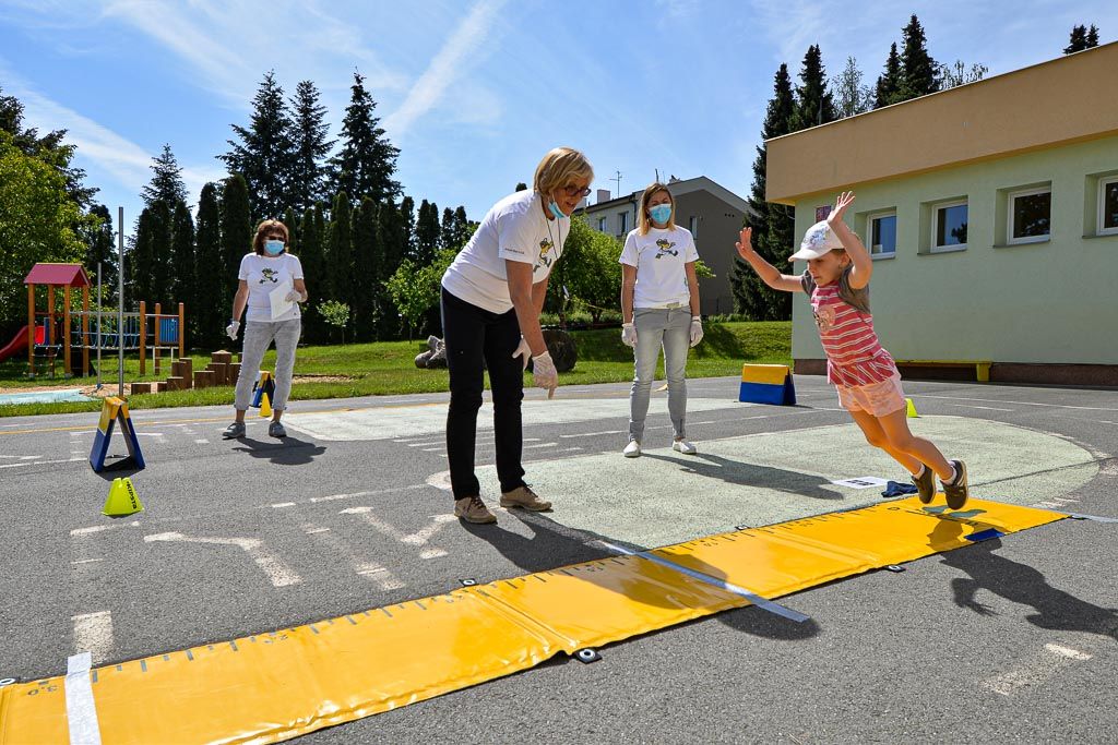 Sportovní hry v Mateřské škole Křimice (foto: M. Pecuch, 3.6.2020)