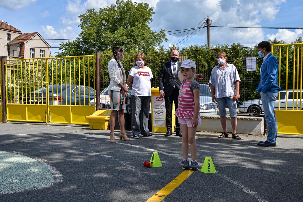 Sportovní hry v Mateřské škole Křimice (foto: M. Pecuch, 3.6.2020)