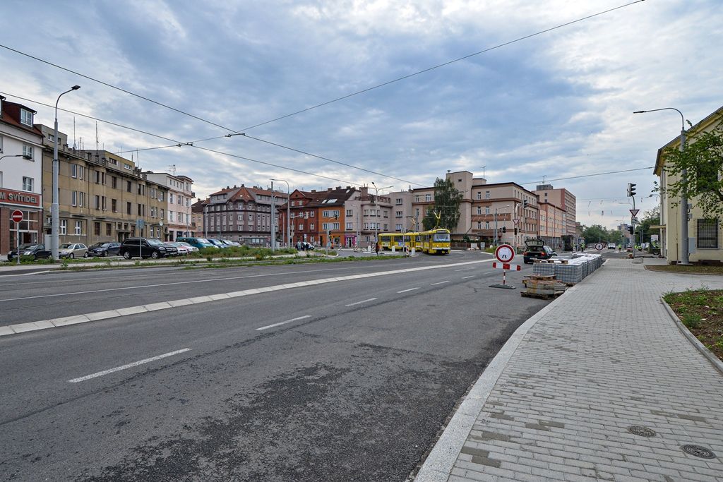 Křižovatka ulic Kaplířova – Klatovská – U Borského parku (foto: M. Pecuch, 4.6.2020)