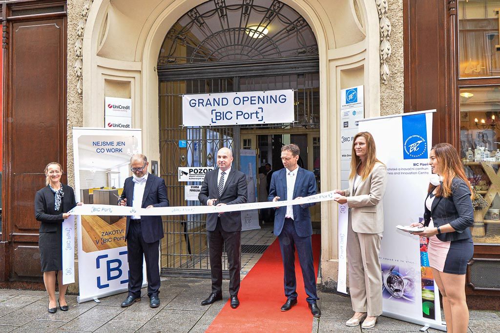 Nový sdílený prostor pro mladé firmy z oblasti virtuální reality v rámci BIC Plzeň (foto: M. Pecuch, 10.6.2020)