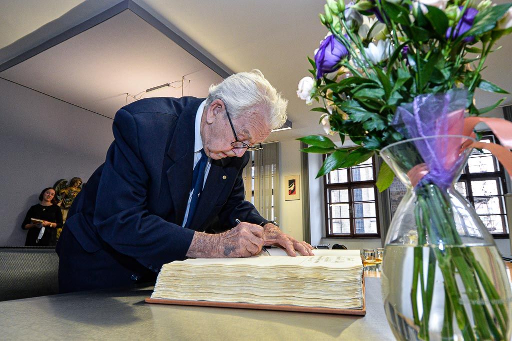 Přijetí jubilanta Richarda Smoly na plzeňské radnici (foto: M. Pecuch, 10.6.2020)