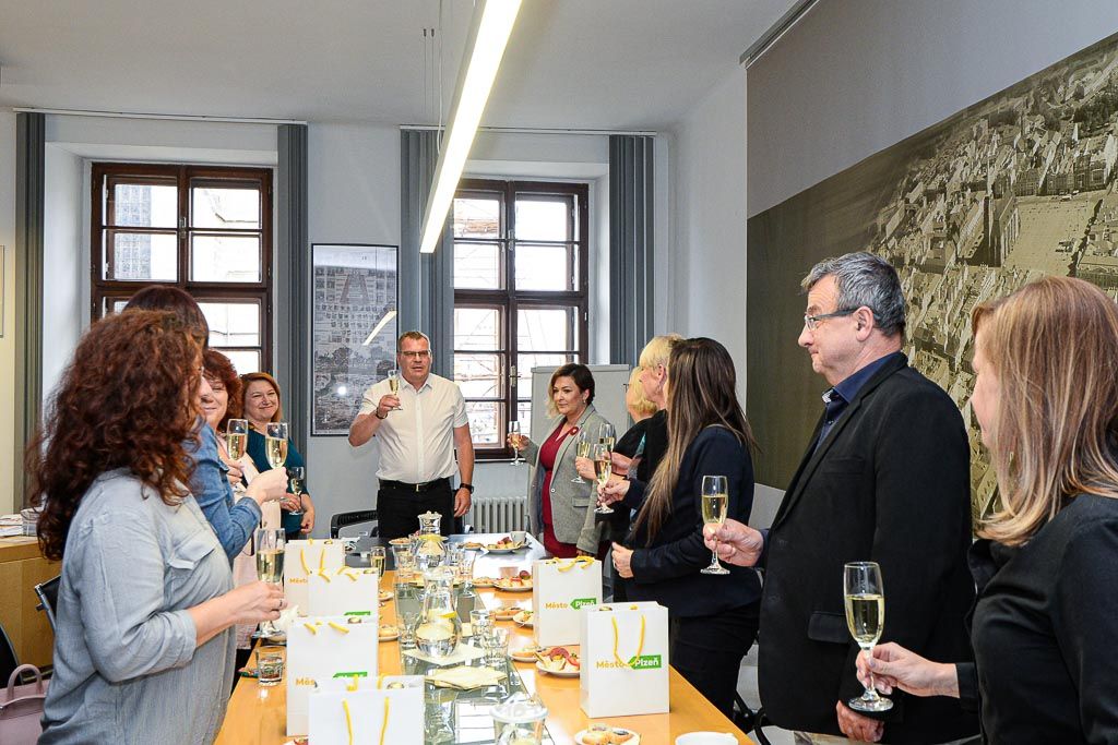 Představitelé Plzně poděkovali těm, kdo šili roušky (foto: M. Pecuch, 18.6.2020)