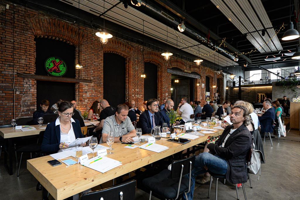 Kulaté stoly ITI ke Strategii Plzeňské aglomerace 2021+ (foto: M. Pecuch, 18.6.2020)