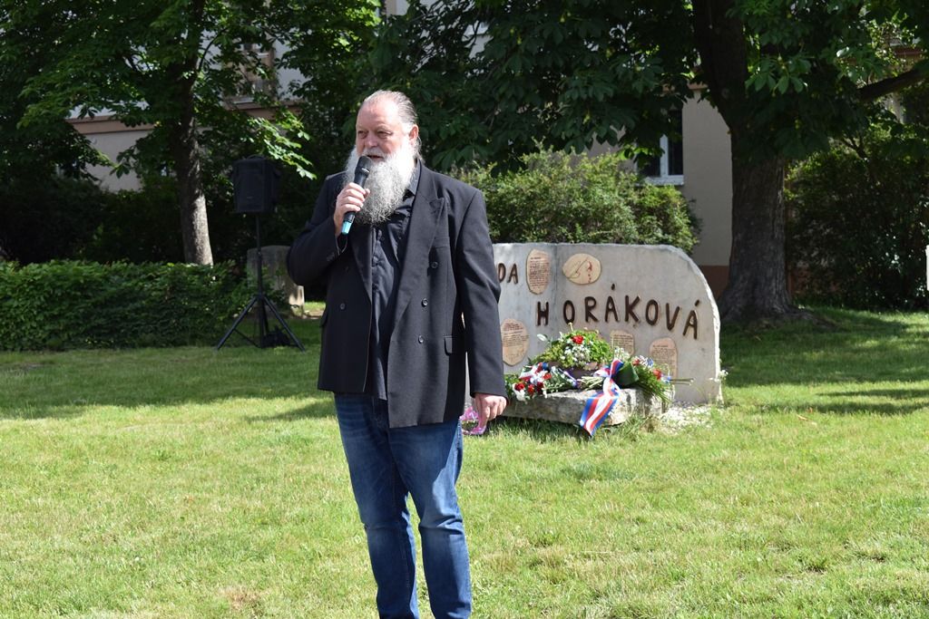 Milada Horáková - pietní akt (foto: A. Jarošová, 26.6.2020)