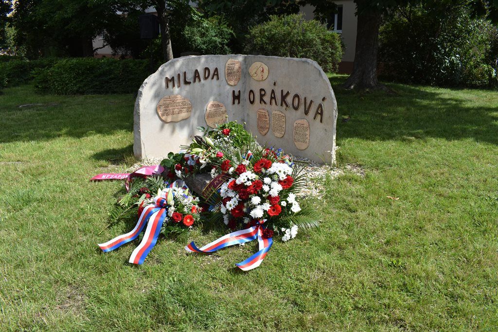 Milada Horáková - pietní akt (foto: A. Jarošová, 26.6.2020)