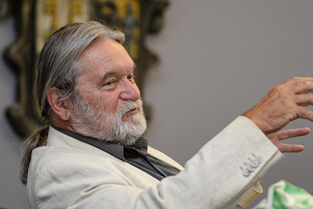 Primátor pogratuloval výtvarníkovi Jaroslavu Šindelářovi k životnímu jubileu (foto: M. Pecuch, 30.7.2020)