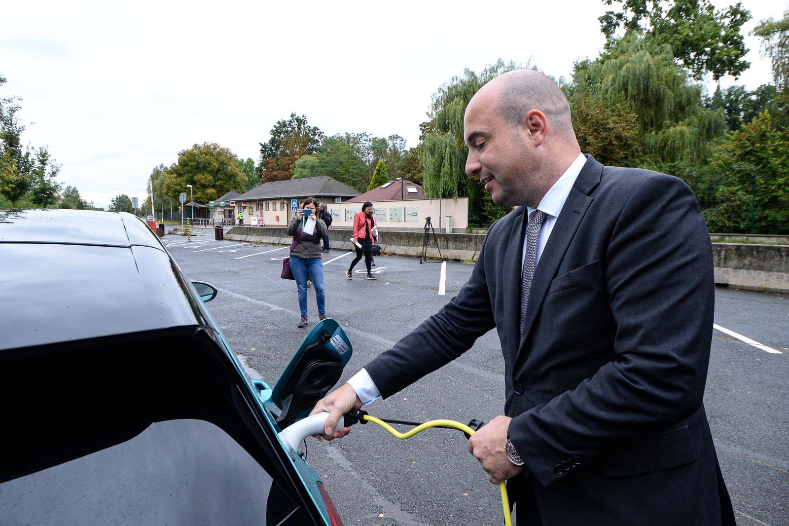 Nabíjecí stanice pro elektromobily u Zoo Plzeň (foto: M. Pecuch, 25.9.2020)