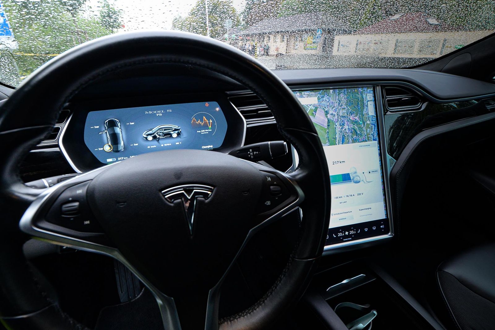 Nabíjecí stanice pro elektromobily u Zoo Plzeň (foto: M. Pecuch, 25.9.2020)