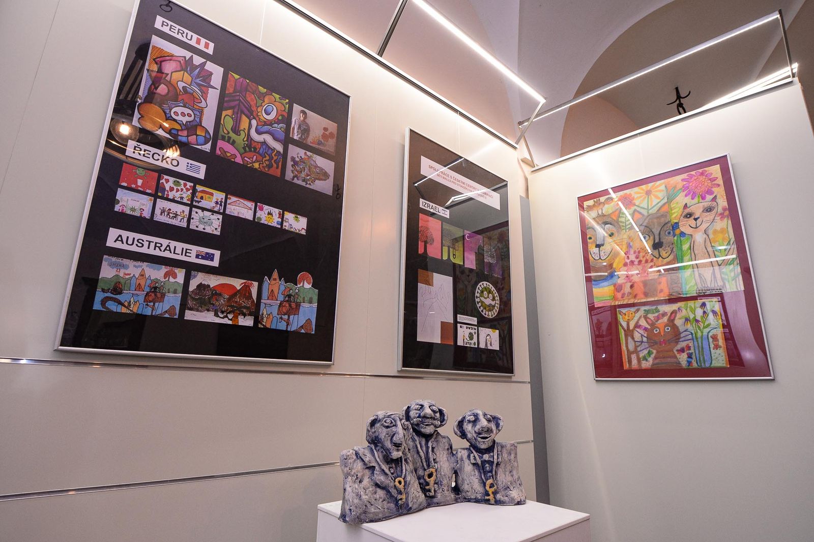 Divné jaro očima dětí: Plzeň přivítala Stonožku a dětská výtvarná díla (foto: M. Pecuch, 26.10.2020)