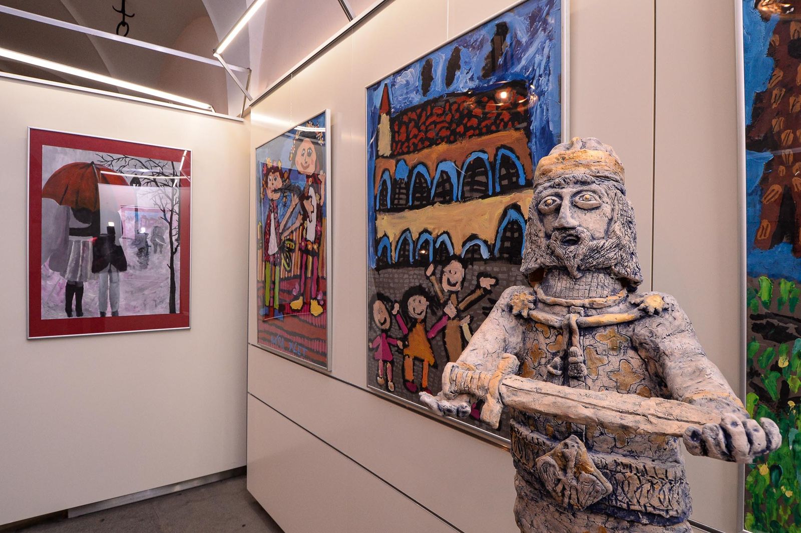 Divné jaro očima dětí: Plzeň přivítala Stonožku a dětská výtvarná díla (foto: M. Pecuch, 26.10.2020)