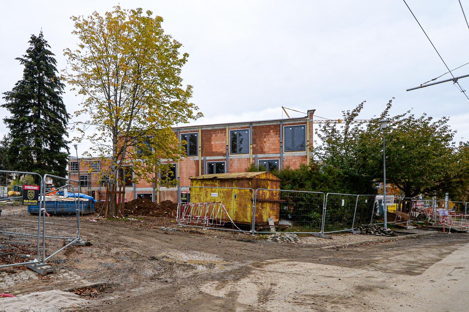 V revitalizované lokalitě Zátiší stojí již osm nových bytových domů (foto: M. Pecuch, 19.10.2020)