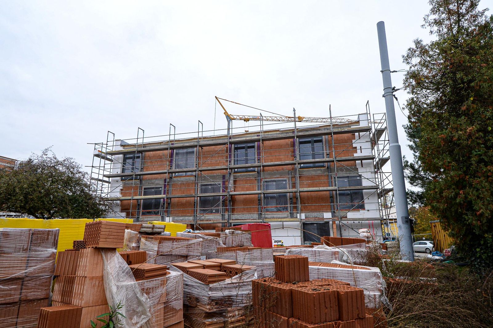 V revitalizované lokalitě Zátiší stojí již osm nových bytových domů (foto: M. Pecuch, 19.10.2020)