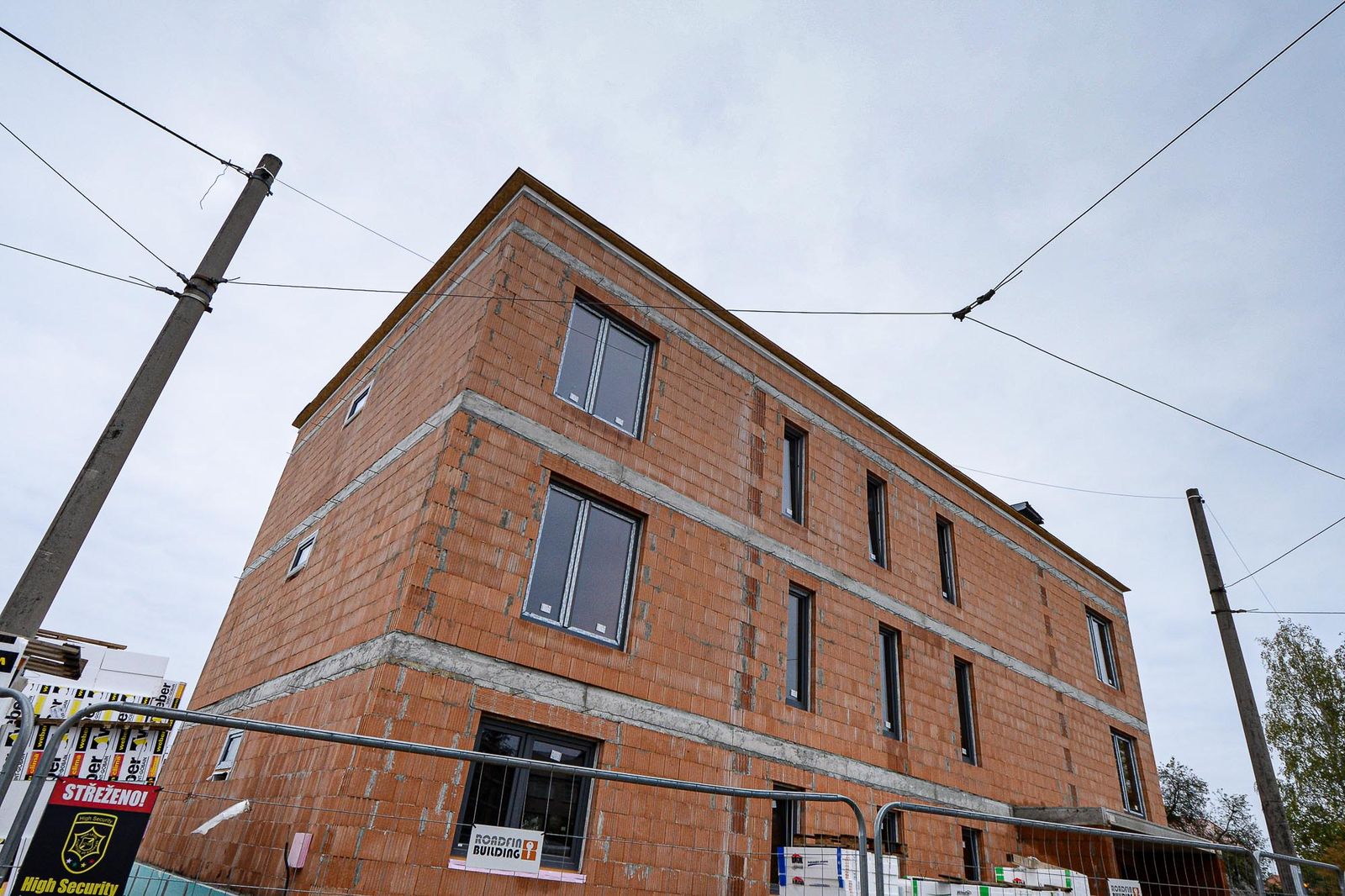 V revitalizované lokalitě Zátiší stojí již osm nových bytových domů (foto: M. Pecuch, 19.10.2020)