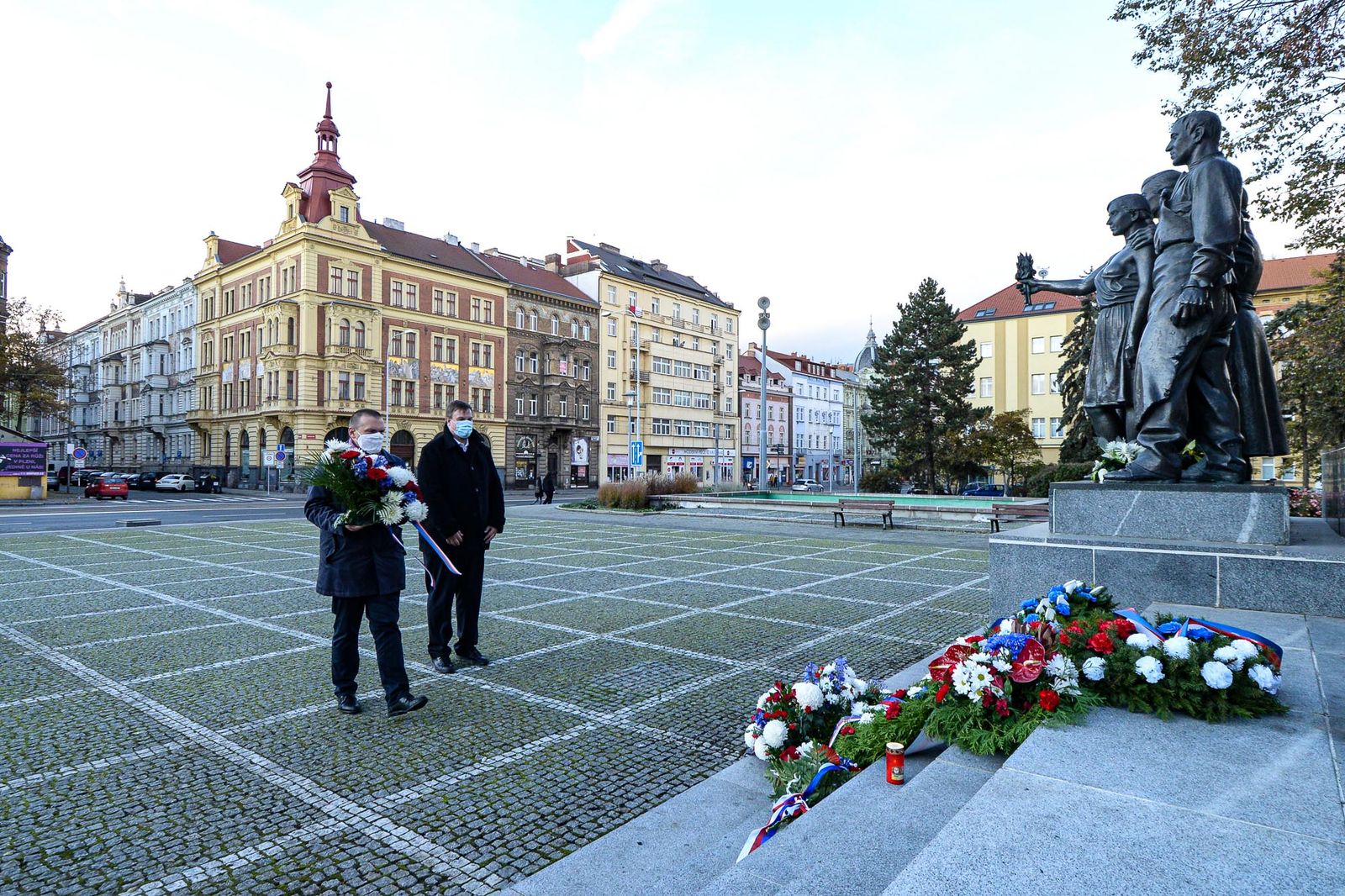 Plzeň si připomněla 102. výročí vzniku Československa pietním aktem bez účasti veřejnosti (foto: M. Pecuch, 28.10.2020)