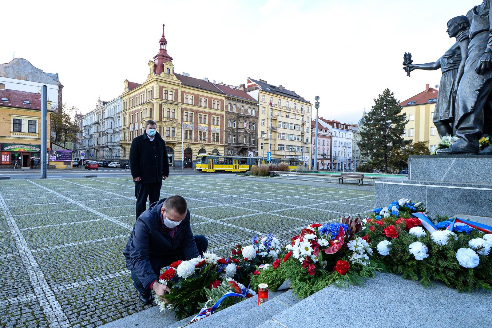 Plzeň si připomněla 102. výročí vzniku Československa pietním aktem bez účasti veřejnosti (foto: M. Pecuch, 28.10.2020)