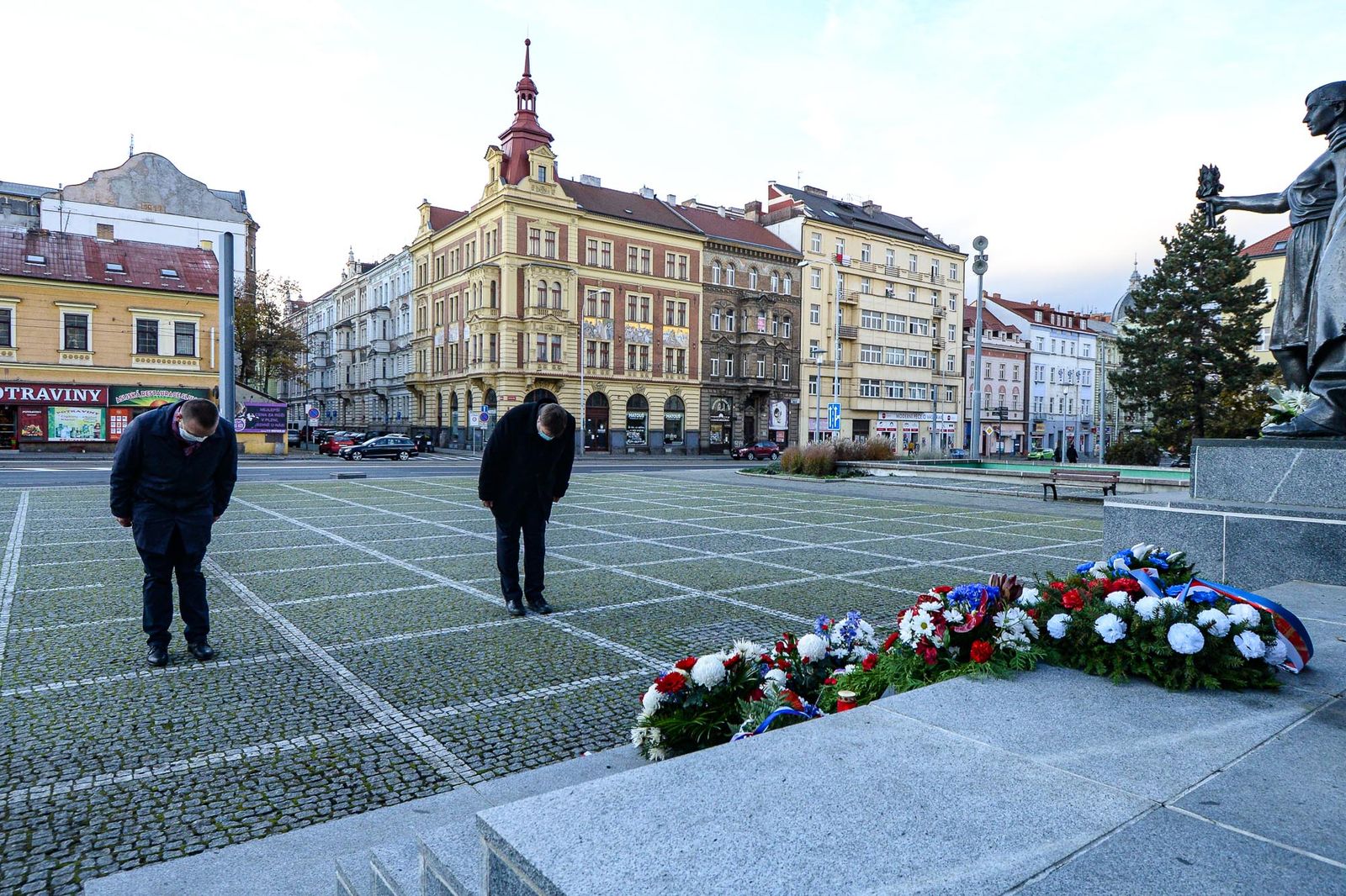 Plzeň si připomněla 102. výročí vzniku Československa pietním aktem bez účasti veřejnosti (foto: M. Pecuch, 28.10.2020)