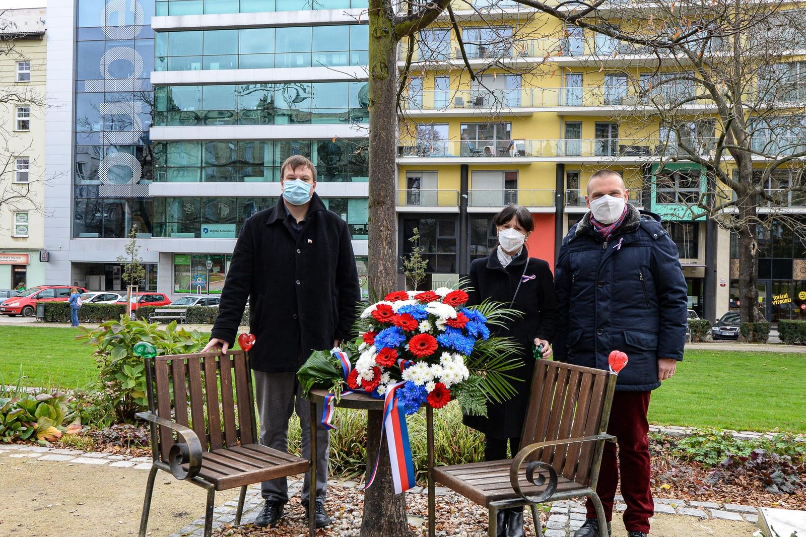 Plzeň si připomněla Den boje za svobodu a demokracii (foto: M. Pecuch, 17.11.2020)